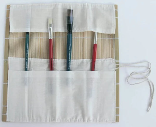 NATTE BAMBOU AVEC POCHES POUR PINCEAUX 30X30CM SOUS SACHET P