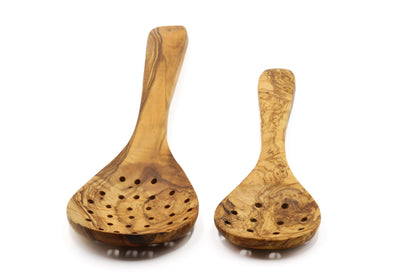 Друшляк з оливкового дерева, шумівка та ложка для подачі