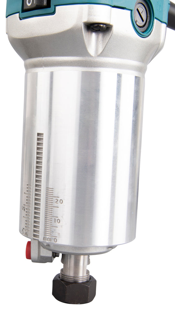 
          Elektrische Einhandfräse / Kantenfräse  • 710 W
          RT0702CJ
        