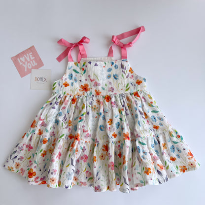 Robe avec des fleurs