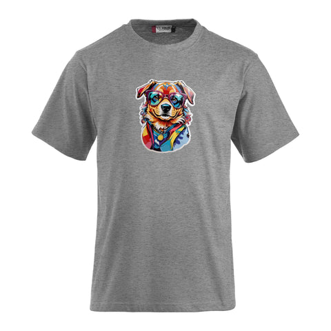 T-Shirt inklusive bedrucktem Motiv eines Hundes mit Brille. Ein individueller Wunschtext kann hinzugefügt werden