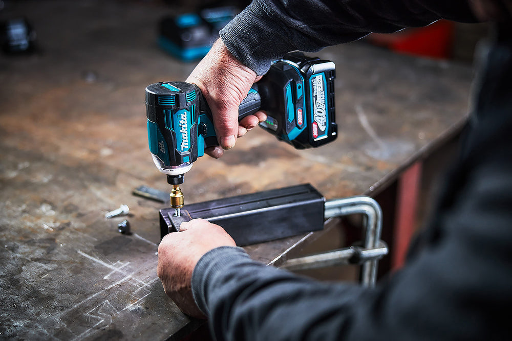 
          Akku-Schlagschrauber XGT ®
          TD001GZ
        