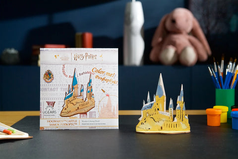 MODEL HP COLORING HOGWARTS 4PCS (FR-DE-EN-POL-ES-UKR)