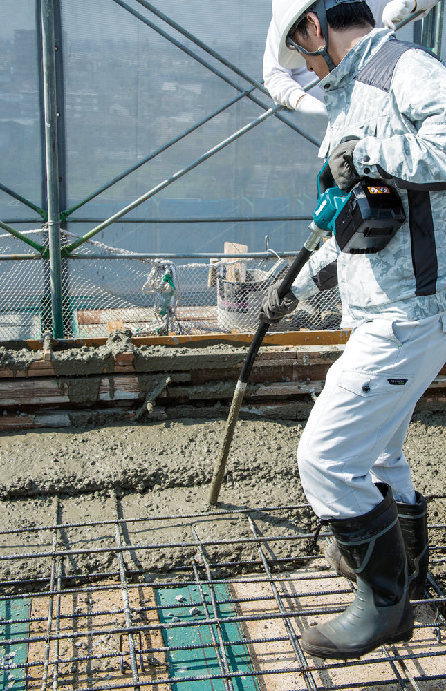 
          Akku-Betonverdichter XGT ®
          VR004GZ
        