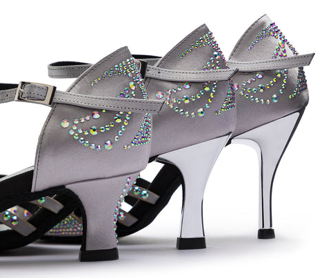 Sparkle Shine Tanzschuhe in Silber Satin mit dunkler Sohle