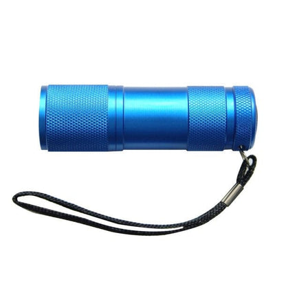 Torch IX LED-Taschenlampe – 9 LEDs, Inkl. Batterien & Metalldose