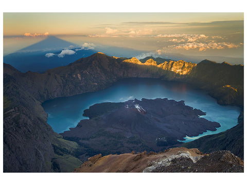 Leinwandbild Rising Shadow