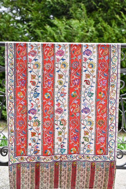 AISHITERU - Eternal Garden Embroidered Cashmere Shawl - Timeless Luxury for You ✨🧣