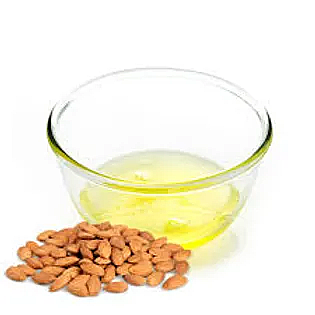 Sweet Almond Oil – Soothing & Softening 🌸