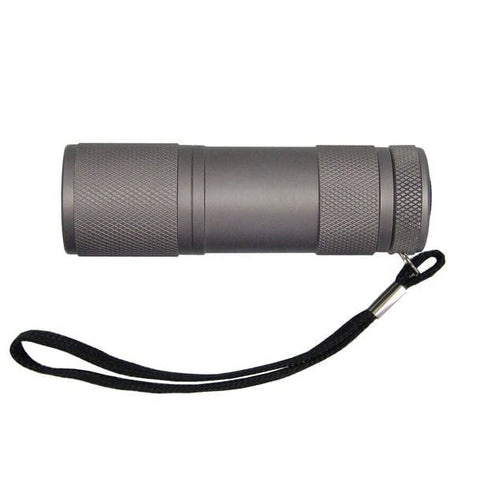Torch IX LED-Taschenlampe – 9 LEDs, Inkl. Batterien & Metalldose