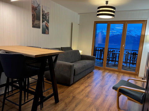 One Night in "Cosy studio for 4 near ski lift", "MELEZES K22", Veysonnaz, 4 Vallées, Switzerland - AlpsDiscovery