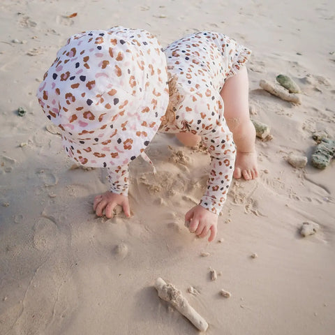 Swim Essentials | UV Sonnenhut | 2-4 Jahre | Kaki Leopard
