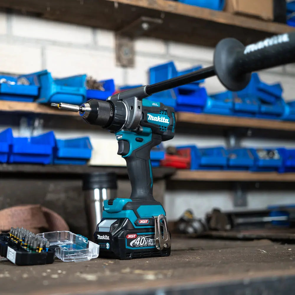 
          Akku-Bohrschrauber XGT ®
          DF001GZ
        