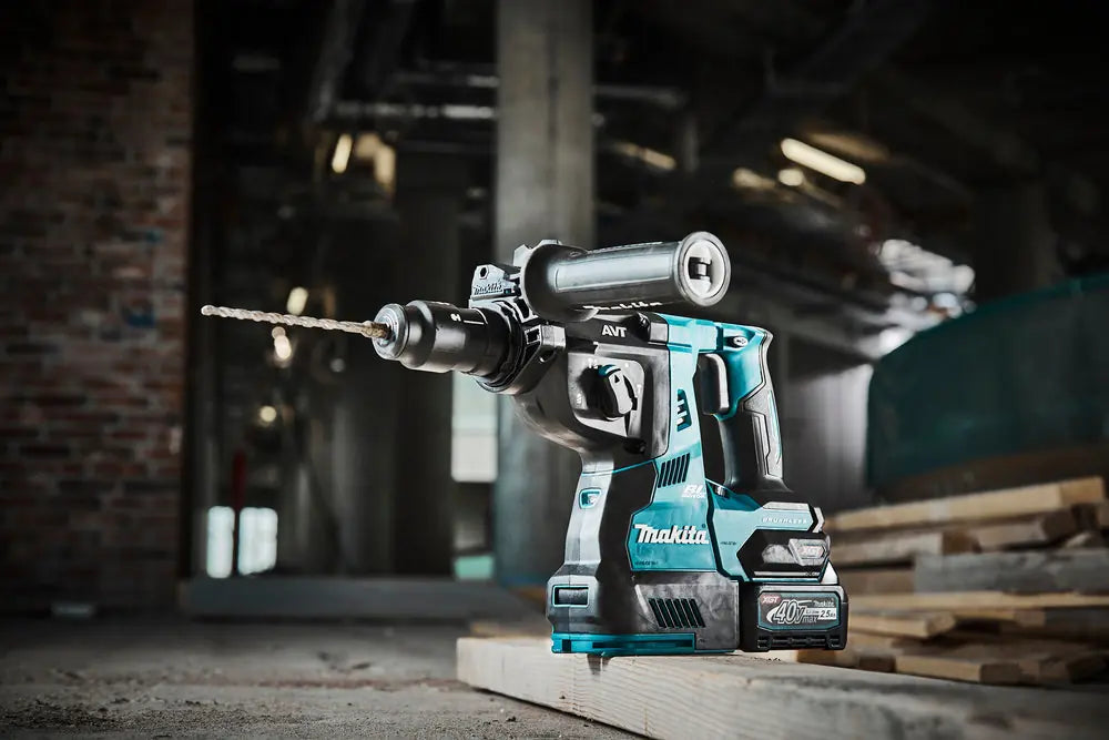 
          Akku-Bohrhammer 3 Funktionen  XGT ®
          HR002GM204
        