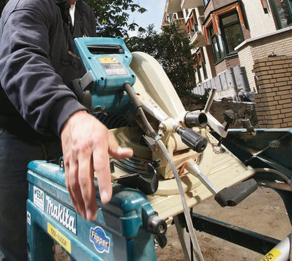 
          Flipper Tisch und Gehrungs- und Kappsäge  • 260/30 mm
          LF1000
        