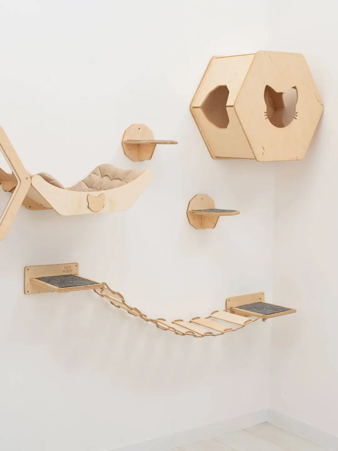 cat curve wall bed
