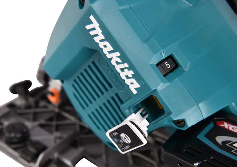 
          Akku-Eintauch-Kreissäge XGT ®
          SP001GZ03
        