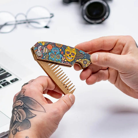 wooden combs with painting 