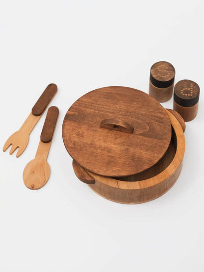 kitchen play dishes 
