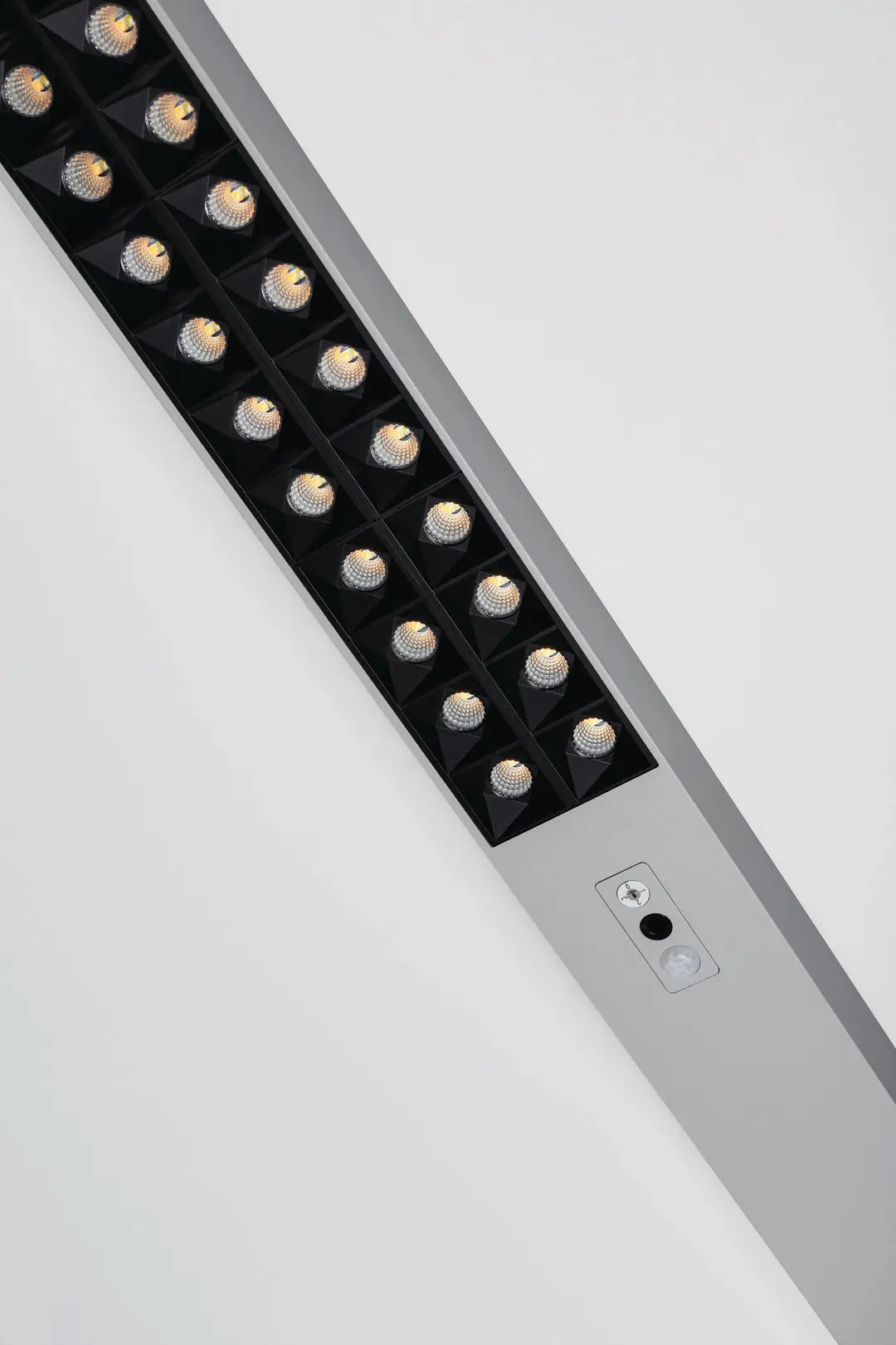 MAUL Stehleuchte MAULsirius 8259295 Bewegung-/Lichtsensor, dim.
