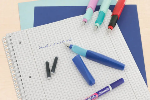 PELIKAN Füllhalter Twist M 814850 Neo Mint
