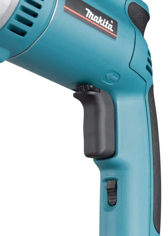 
          Elektronik-Bohrmaschine • 750 W
          DP4003J
        