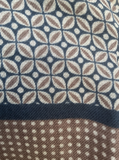 AISHITERU - Timeless Mosaic Printed Cashmere Scarf - Elevate Everyday Elegance ✨🧣