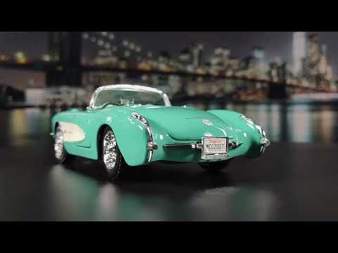 Bugatti Divo 1/24 grau