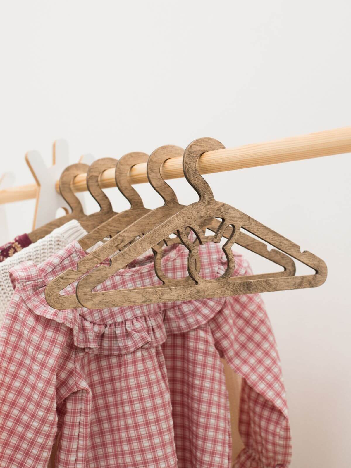  wooden hangers