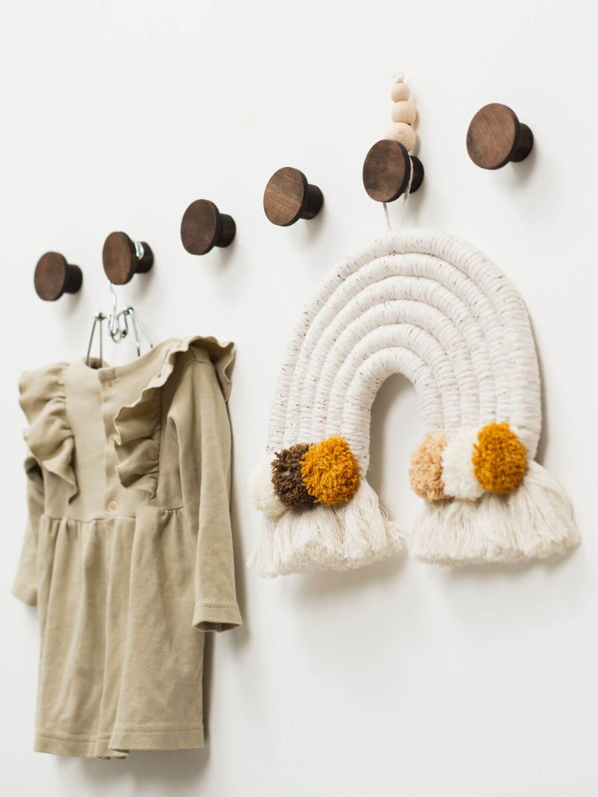 button wall nursery hooks