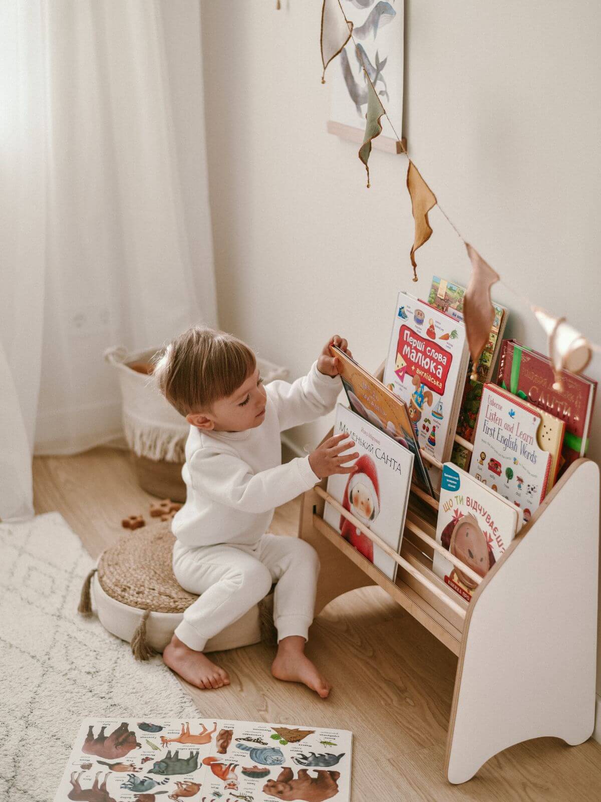 kids bookshelf 