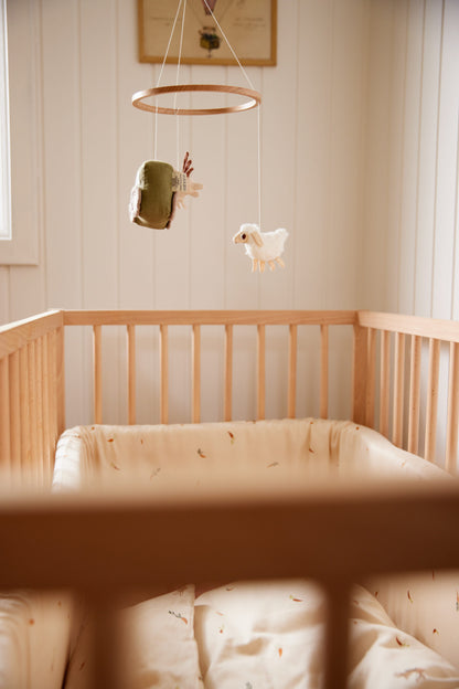 FILIBABBA - Granja Móvil de Lino Mágica - Encantadora Decoración para Guardería 🧸✨