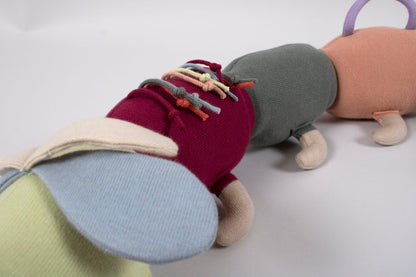 FILIBABBA - Лілі Личинка Іграшка для Активності - М’яка та Весела Пригода 🐛✨