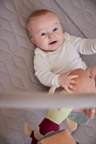 FILIBABBA - Лілі Личинка Іграшка для Активності - М’яка та Весела Пригода 🐛✨