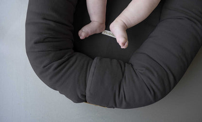 FILIBABBA - Babynest Cord Stone Grey - Mysig Komfort för Bebisar ✨