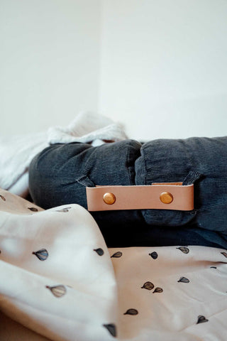 FILIBABBA - Babynest Cord Stone Grey - Mysig Komfort för Bebisar ✨