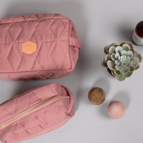 FILIBABBA - Liten Vadderad Necessär - Mjuk Elegans 🌸✨