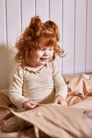 FILIBABBA - Junior Sängkläder GOTS - Mysig Magisk Gård 🌟🚜