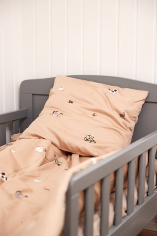 FILIBABBA - Junior Sängkläder GOTS - Mysig Magisk Gård 🌟🚜